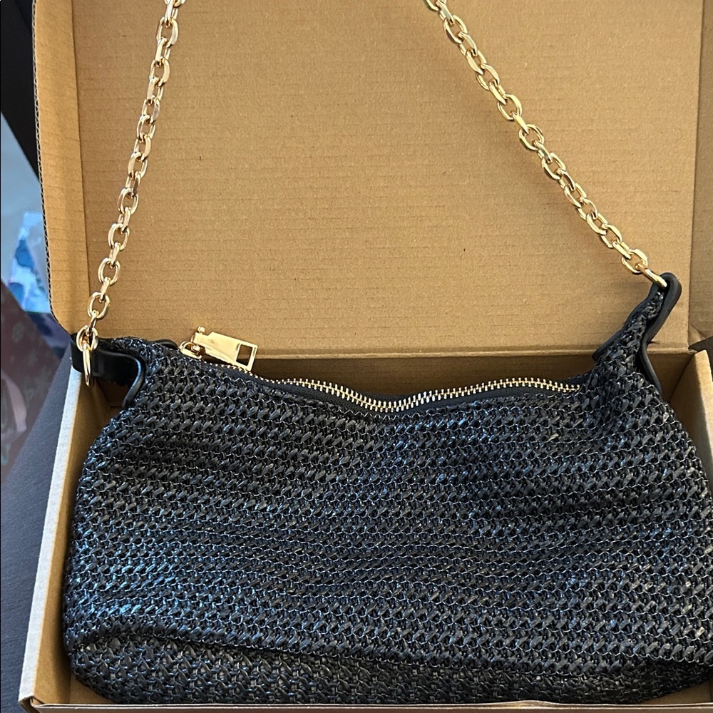 NEW small woven Black gold Chain strap Shoulder Bag “beach purse”